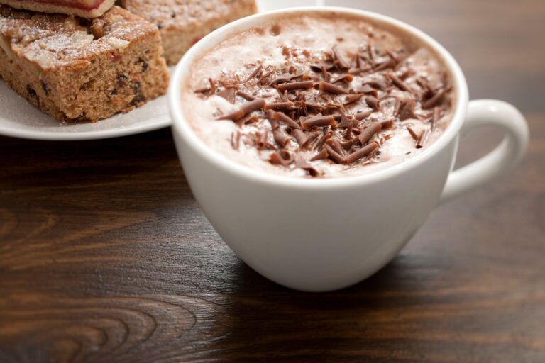 Chocolate Quente vegano com toque de óleo essencial